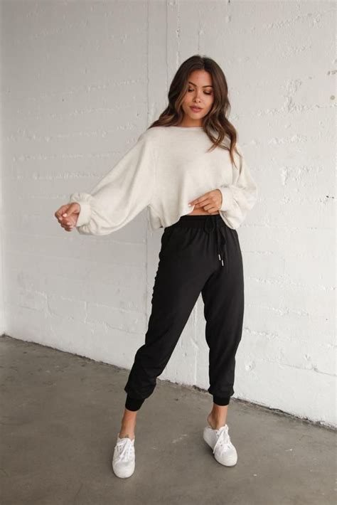 Abbot Kinney Jogger Pants In 2020 Athleisure Outfits Jogger Pants Outfit Women Cute Casual