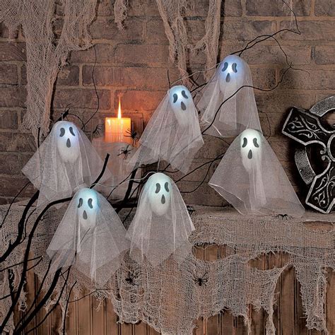 40 Funny And Scary Halloween Ghost Decorations Ideas