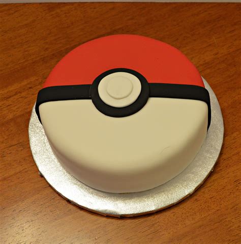 Pokemon Ball Pokemon Birthday Cake Pikachu Cake Birthdays Pokemon Cake