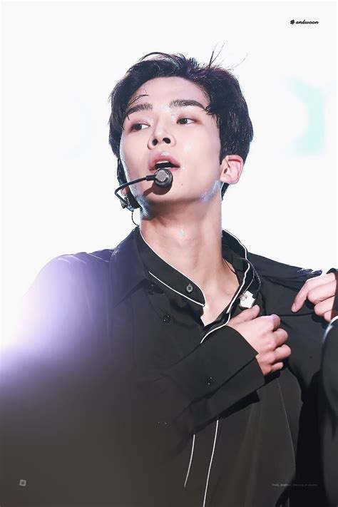 Find and save images from the (sf9) rowoon collection by fxcknoname (fxcknoname) on we heart it, your everyday app to get lost in what you love. Rowoon Sf9 hot 💓💓 | Berat badan