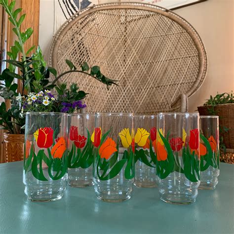 Vintage Tulip Drinking Glasses Set Of Etsy
