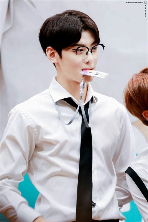 Cha eun woo cute disney wallpaper cute cartoon wallpapers cute couple art cute couples cha eunwoo astro suho astro wallpaper lee dong min. cha eunwoo(처은우) Koleksi Foto (com imagens) | Cha eunwoo ...