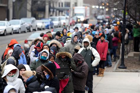 Thousands wait in line for tickets to see Obama speak in Ann Arbor ...