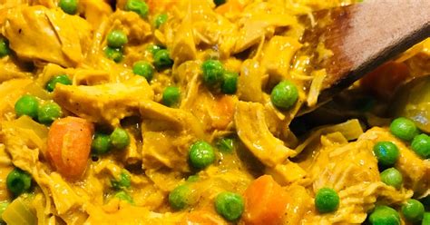This dhaba style chicken curry is spicy, hot and fragrant. British Pub Style Chicken Curry