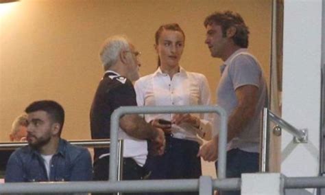 Γεννήθηκε στην αθήνα και είναι γιος του βασίλη κεδίκογλου, πρώην βουλευτή και υπουργού του πανελληνίου σοσιαλιστικού κινήματος (πασοκ). ΚΕΔΙΚΟΓΛΟΥ-ΒΡΥΖΑΣ-ΜΕΛΙΣΣΑΝΙΔΗΣ ΣΤΗ ΣΟΥΙΤΑ ΤΟΥ ΙΒΑΝ :: Reds ...