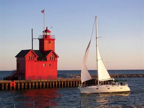 11 Coolest Lighthouses In Michigan Midwest Explored