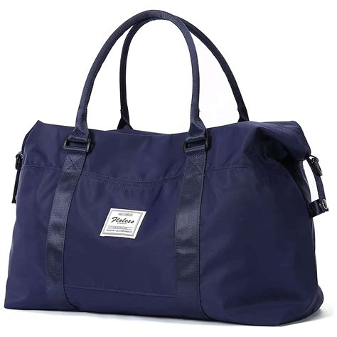 The Best Amazon Travel Finds of 2022, According to a Shopping Editor