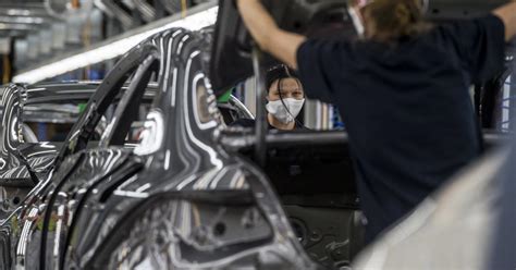 Streit bei Daimler über Stellenabbau verschärft sich