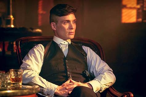 The peaky blinders take over london's eden club; Peaky Blinders saison 2, la conquête de Londres par Tommy ...