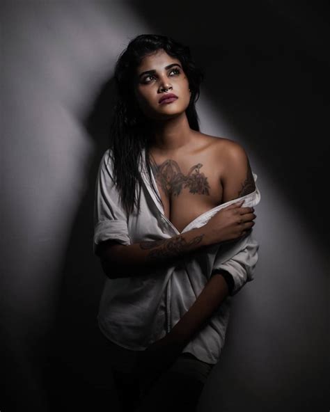 Kerala Model Dhanya Nath Sizzling Photoshoots South Indian Actress