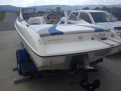 The body is flat and they feature a tail that is long and thin. Stingray 180rx 2007 for sale for $13,300 - Boats-from-USA.com