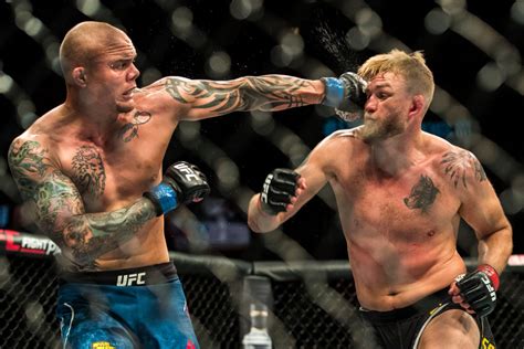 The ultimate fighting championship (ufc) is an american mixed martial arts (mma) promotion company based in las vegas, nevada. UFC Fighter Anthony Smith Faced Scariest Fight of His Life Last Month Against Home Intruder