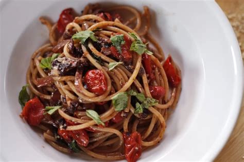 Chef john's best easter dinner recipes. Ree Drummond's Easiest Dinner Recipes to Make This Week ...