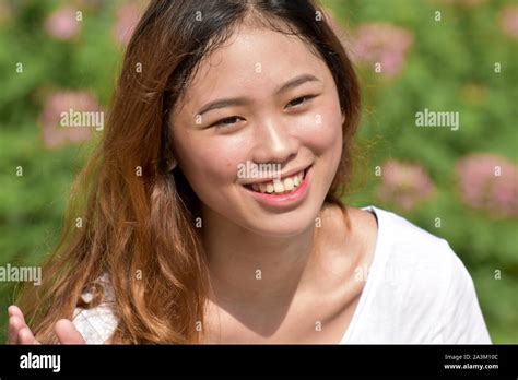 Smiling Filipina Hi Res Stock Photography And Images Alamy