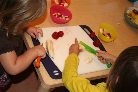 Meadowlarkschool Cutting Fruit