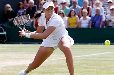 wimbledon laura robson roars into round four daily star