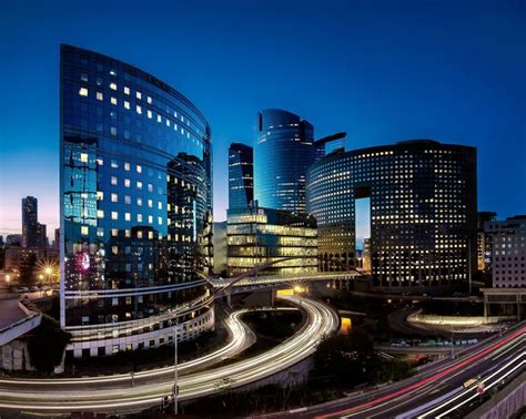 Found On Bing From City Lights At Night Paris Wallpaper Paris La Défense