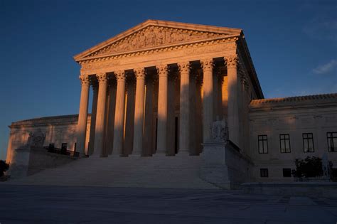 Law Firms Pay Supreme Court Clerks 400000 Bonuses What Are They