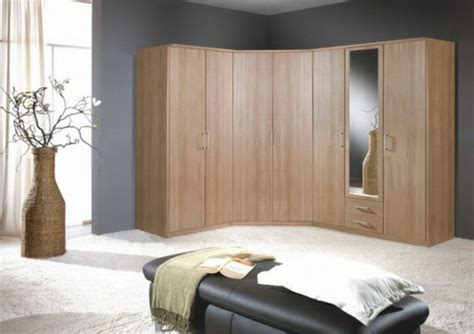 Wenn sie wählen, können sie die fantasie verbinden und ein. Eckschrank im Schlafzimmer? Eine kluge Idee! - Archzine.net