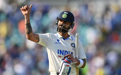Virat Kohli Gives A Thumbs Up To The Crowd At The End Of Day S Play