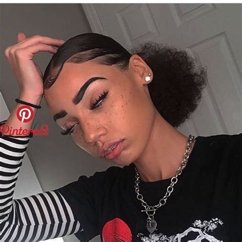 🧸🎒𝑷𝒊𝒏𝑻𝒊𝒎𝒆𝒛𝒛𝒛𝒛 𝒇𝒓𝒆𝒄𝒌𝒍𝒆𝒔 🧸 Baddie Hairstyles Natural