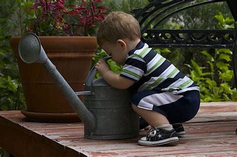 Curious Toddler Watercan Write Health