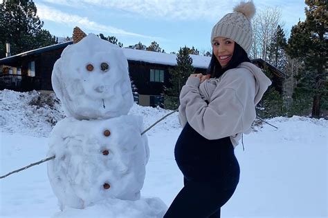 Pregnant scheana shay responds to comments on her belly ring