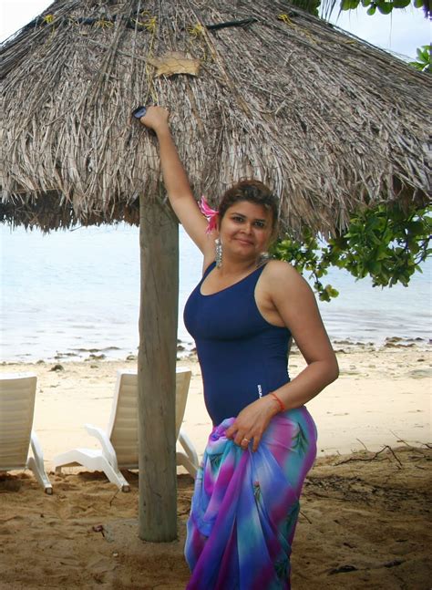 She came into limelight for portraying the role of sapna in popular tv show hum ladkiyaan. Beautiful Desi Mallu Housewife On The Beach New Photos - Beautiful Desi Sexy Girls Hot Videos ...