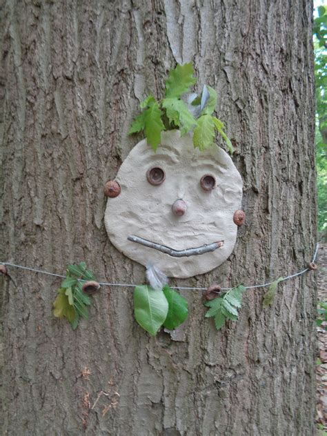 Fun Outdoor Activity Kids Forest Faces Clay Tree Baum Gesichter
