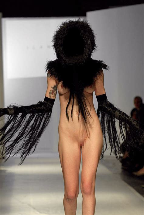 モデルのマンコ全裸ノーパンファッションショーの画像集 性癖エロ画像 センギリ