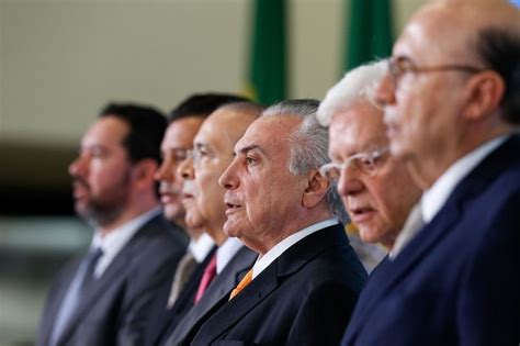 Temer Pode Fatiar Grandes Ministérios Entre Partidos Diz Fonte Exame