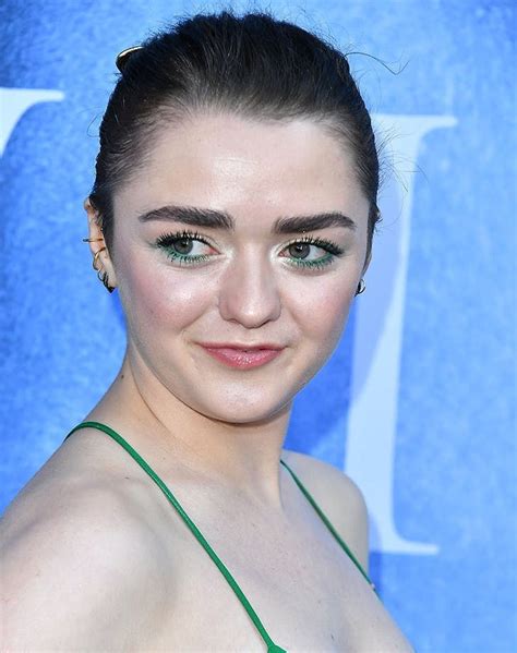 7 Reasons Maisie Williams Is Our Beauty Hero Daytime Eye Makeup