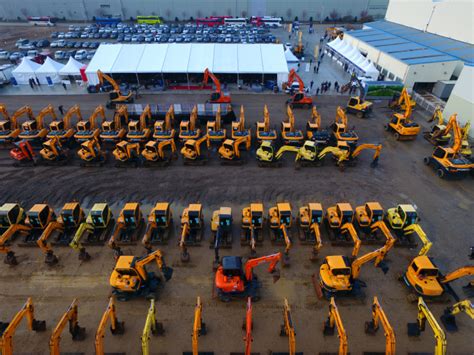 Hyundai Holds Its First Construction Equipment Auction In