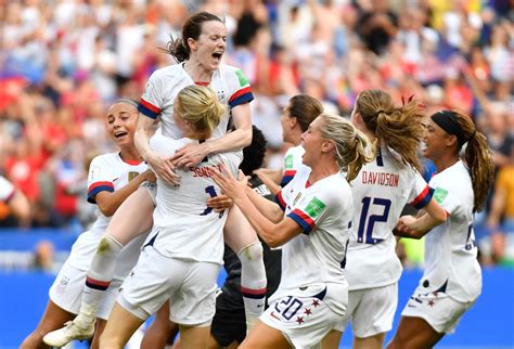 u s wins record fourth world cup title the new york times