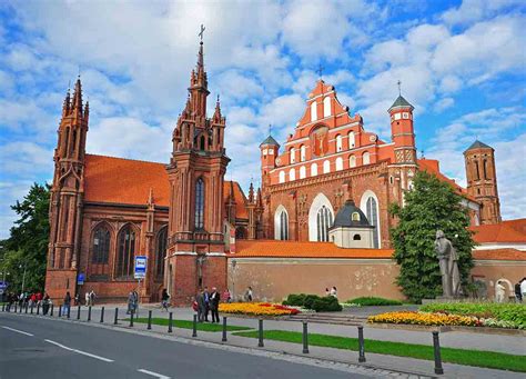 Vilnius Must See Tourist Attractions - Best Things to Do ...