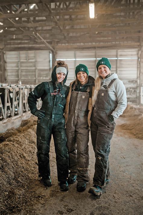 Tiktok These New York Farm Girls Wont Stop Telling Their Dairy Story