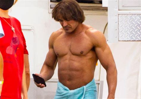 Zac Efron Shows Off Muscles As Pro Wrestler Kevin Von Erich On Set Of