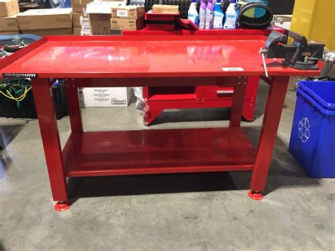Magnum Heavy Duty Steel Work Bench 5 X 32 With Attached Vise