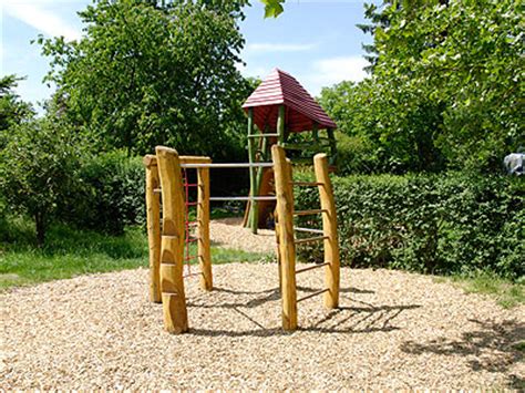 Kinder spielen gern mit wasser. Räumlichkeiten - Villa Kunterbunt