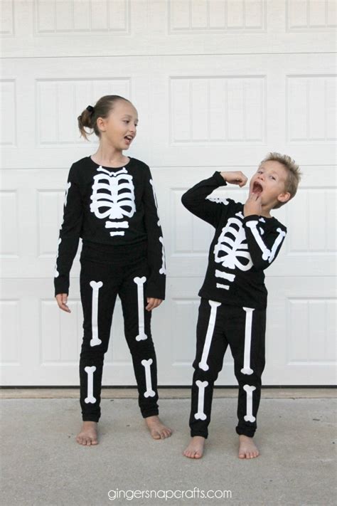 Easy Diy Skeleton Costume I Dig Pinterest