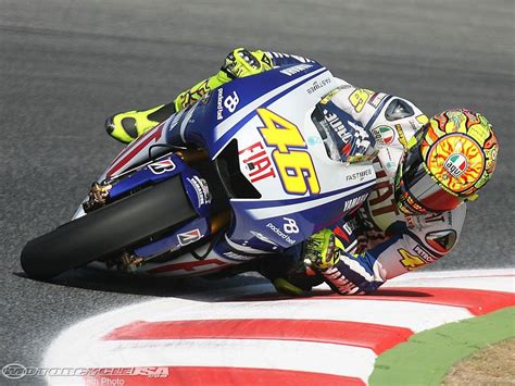 More about valentino ○ why valentino rossi is called the doctor? Valentino Rossi Elbow dragging, reason number#3451 why ...