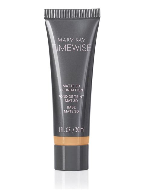 It will not smear and it won't even make that crease. TimeWise® Matná podkladová báze 3D™ | Ivory W 130 | Mary Kay