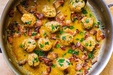 Scallops are shellfish, commonly served in their pretty fan shaped shell. Recipe Low Calorie Small Scallops / Quick Seared Scallops ...