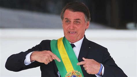 Às boçalidades de bolsonaro, hoje o mais importante aliado da esquerda . Presidente Jair Bolsonaro fará pronunciamento nacional ...