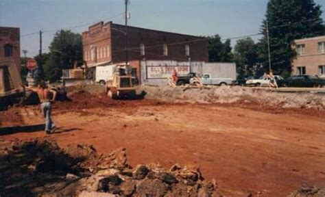 Here you go dennis, not much land and i think that price should go down. Dover, TN in front of courthouse (With images) | Dover ...