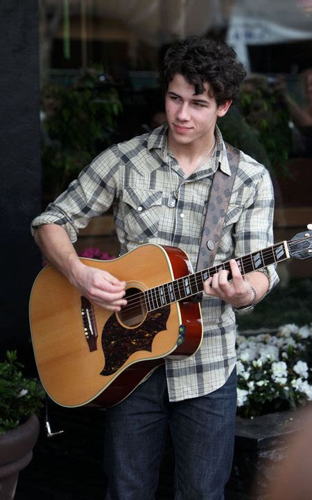 Nick Jonas My Guitars Comfort Me Nick Jonas Fanpop