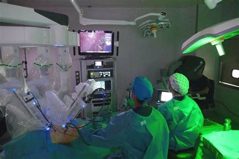 Empresas Quirónsalud Combina Por Primera Vez En Cirugía Pulmonar Un