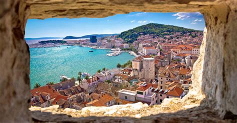 Kroatië is een betrekkelijk jong land, maar heeft als gebied al wel een eeuwenlange en roemrijke geschiedenis. Kroatië - Herman & Vandamme Busreizen