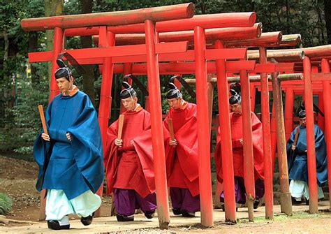 Shinto Priests Japan Shinto Festivals Of Japan Japan Culture