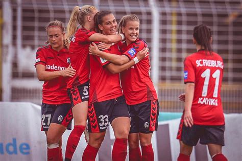 She is an upcoming talent. Frauen Bundesliga : Le SC Fribourg s'attend à un exode ...